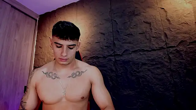 Snapshot of joseph_boy chatting on 10.13.25 joseph boy online show from 10.13.25