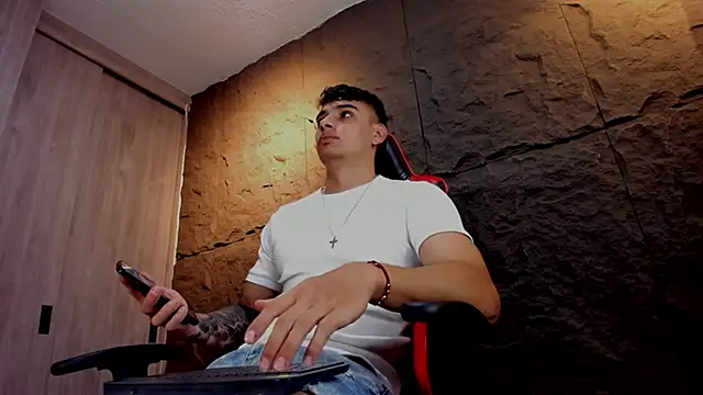 Snapshot of joseph_boy chatting on 10.17.25 joseph boy online show from 10.17.25