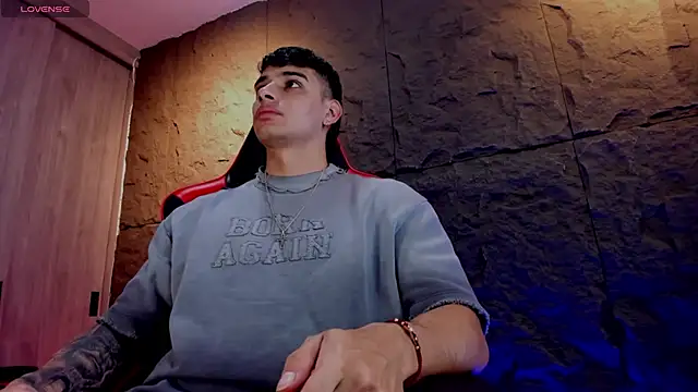 Snapshot of joseph_boy chatting on 10.19.25 joseph boy online show from 10.19.25