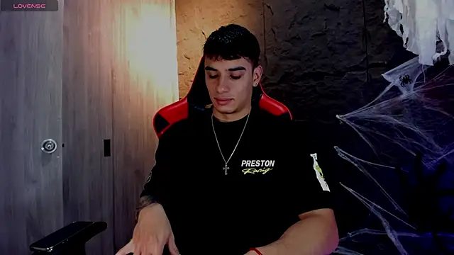 Snapshot of joseph_boy chatting on 10.24.25 joseph boy online show from 10.24.25