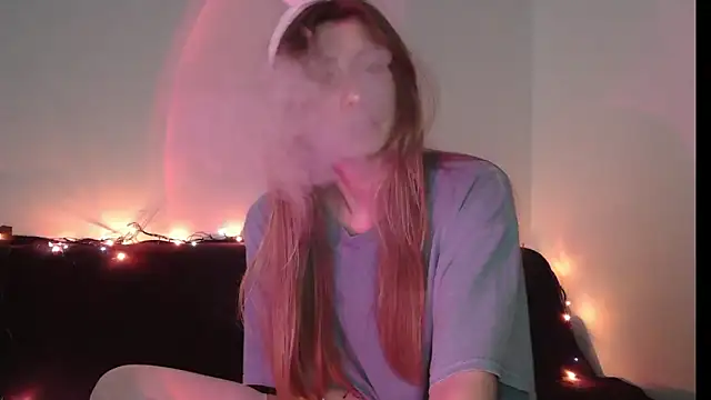 Snapshot of ErikaShyy chatting on 12.31.24 ErikaShyy online show from 12.31.24