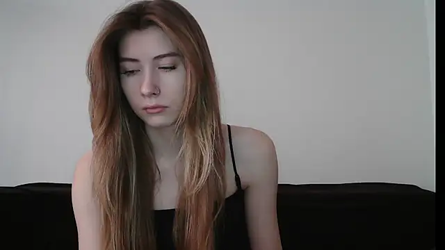 Snapshot of ErikaShyy chatting on 01.02.25 ErikaShyy online show from 01.02.25