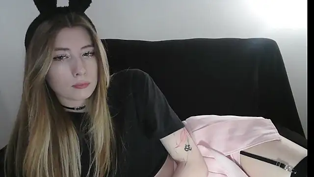 ErikaShyy online show from 06.03.26