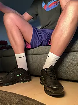 nikeaddicted2 online show from 12.04.25