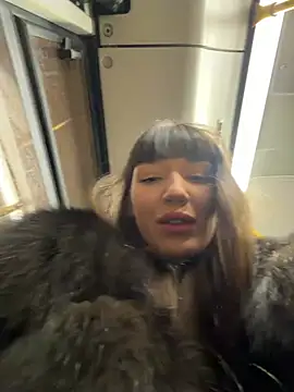 Sophie Avory online show from 02.03.26