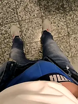 Snapshot of geilehecke1 chatting on 12.06.24 geilehecke1 online show from 12.06.24