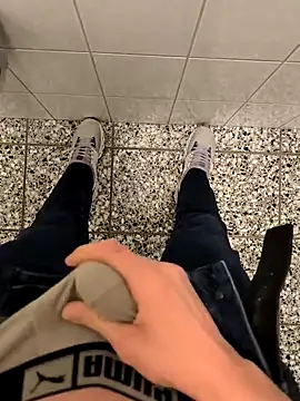 Snapshot of geilehecke1 chatting on 01.24.25 geilehecke1 online show from 01.24.25