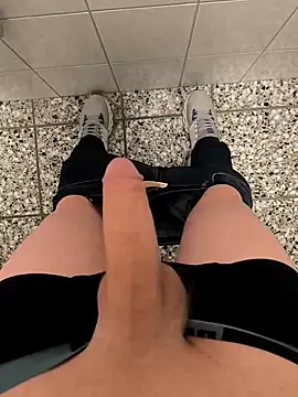 Snapshot of geilehecke1 chatting on 02.11.25 geilehecke1 online show from 02.11.25