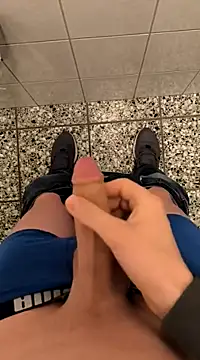 Snapshot of geilehecke1 chatting on 03.14.25 geilehecke1 online show from 03.14.25