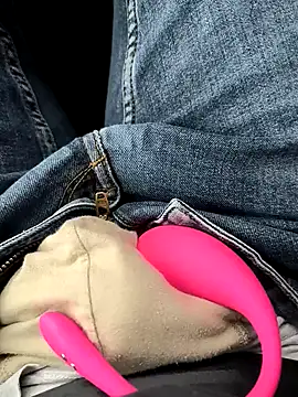 Snapshot of geilehecke1 chatting on 03.18.25 geilehecke1 online show from 03.18.25