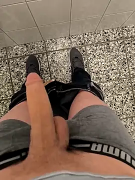 Snapshot of geilehecke1 chatting on 03.21.25 geilehecke1 online show from 03.21.25