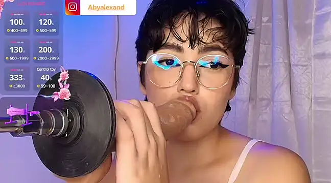 Snapshot of baby_alexx chatting on 12.04.24 baby alexx online show from 12.04.24