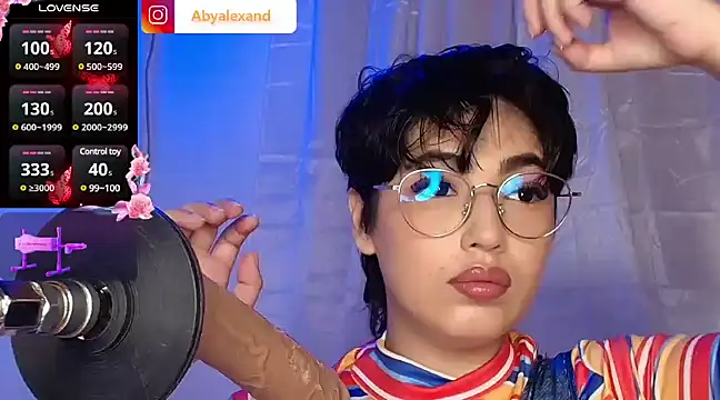 Snapshot of baby_alexx chatting on 12.12.24 baby alexx online show from 12.12.24