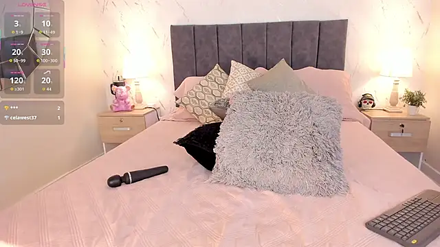 Snapshot of CyntiaAdams chatting on 09.29.25 CyntiaAdams online show from 09.29.25