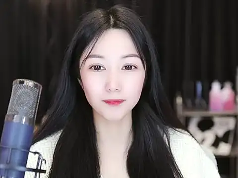Nuyoah-77 online show from 01.02.25