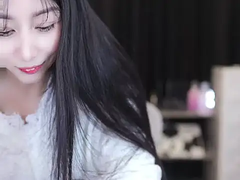 Nuyoah-77 online show from 11.27.25