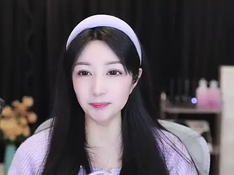 Nuyoah-77 online show from 01.06.26