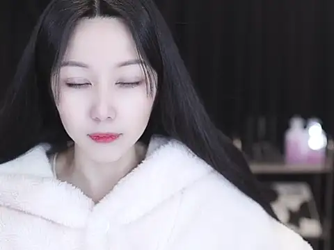 Nuyoah-77 online show from 03.05.26