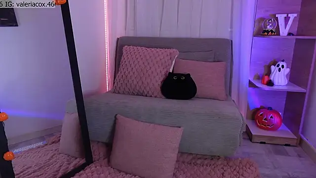 ValeriaCox online show from 10.12.25