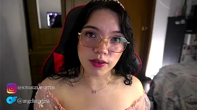 Snapshot of angela_cortes_ chatting on 10.27.25 angela cortes  online show from 10.27.25