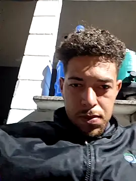 Snapshot of angelobbvvvbuv chatting on 11.06.25 angelobbvvvbuv online show from 11.06.25