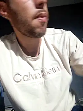 Snapshot of angelobbvvvbuv chatting on 11.13.25 angelobbvvvbuv online show from 11.13.25