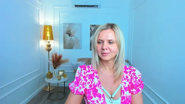 AgathaKlouin online show from 03.29.26