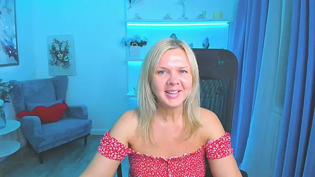 AgathaKlouin online show from 06.04.26