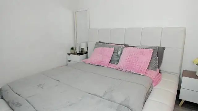 Ori valentina online show from 11.13.25