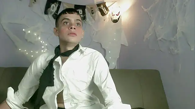 zacariasss  online show from 10.26.25