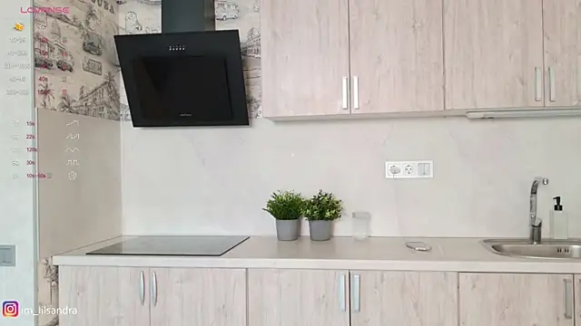 LIl Sandra online show from 04.10.26