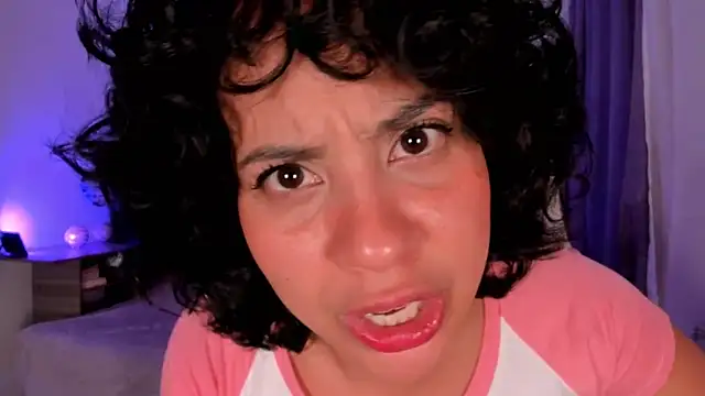 Snapshot of adriannyp_1 chatting on 03.21.25 adriannyp 1 online show from 03.21.25