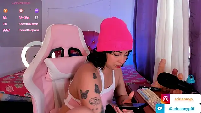 Snapshot of adriannyp_1 chatting on 09.25.25 adriannyp 1 online show from 09.25.25