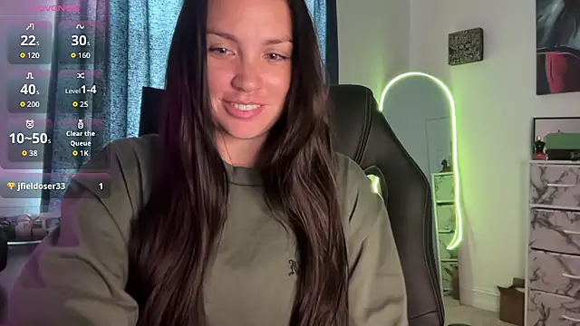 sweetsariaah online show from 11.23.25