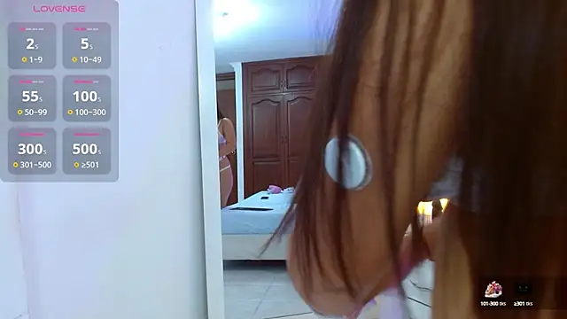 Snapshot of abelladanger_92 chatting on 10.02.25 abelladanger 92 online show from 10.02.25