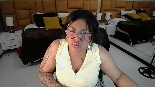 Snapshot of _Dulcinea_1 chatting on 02.21.25 Dulcinea 1 online show from 02.21.25