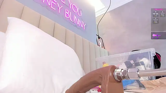 Snapshot of SOFIAGOEZ30 chatting on 10.08.25 SOFIAGOEZ30 online show from 10.08.25