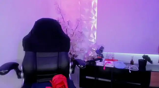 alessandra shayk6 online show from 01.27.25