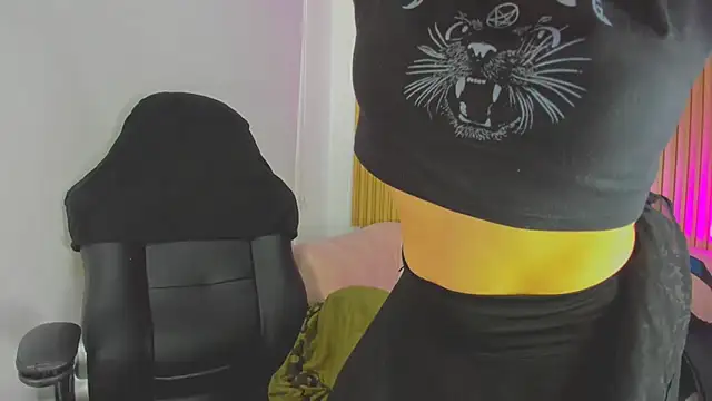 alessandra shayk6 online show from 01.30.25