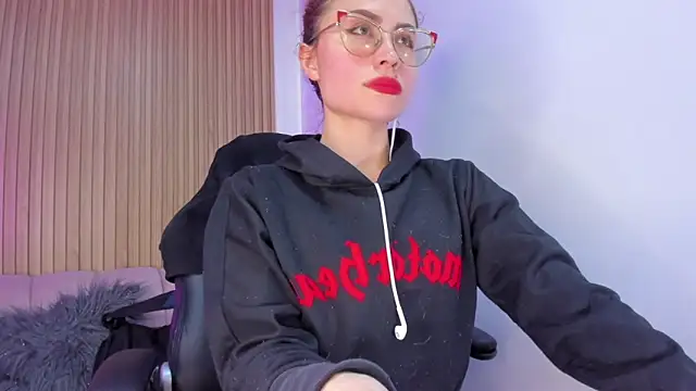 alessandra shayk6 online show from 02.05.25