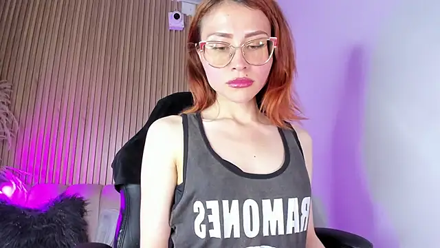 alessandra shayk6 online show from 02.14.25