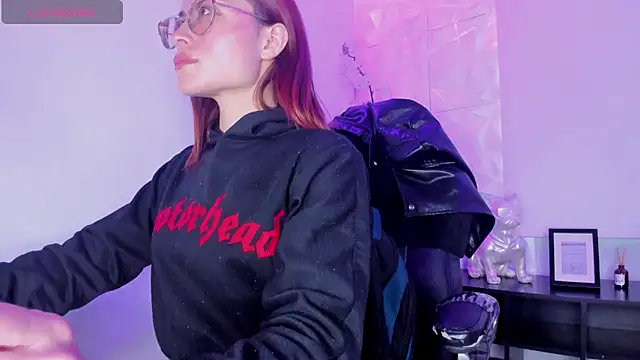 alessandra shayk6 online show from 02.19.25