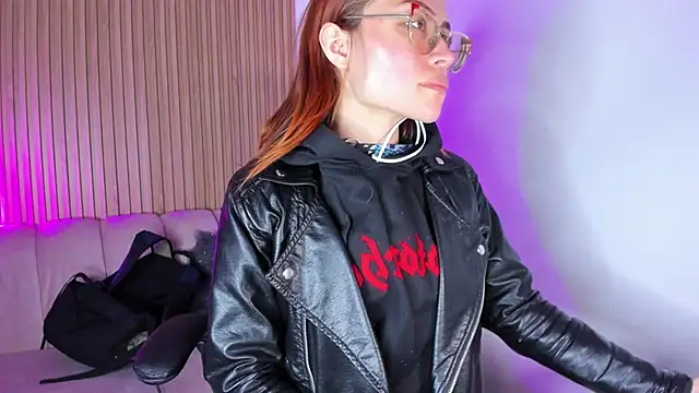 alessandra shayk6 online show from 02.20.25
