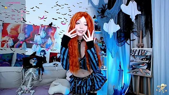 Snapshot of _Sparkland_ chatting on 11.03.25 Sparkland online show from 11.03.25