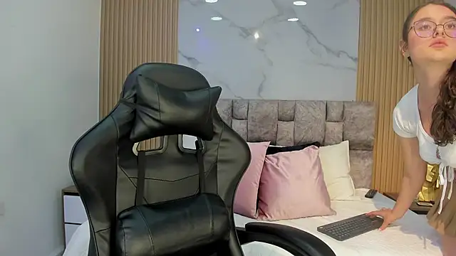 Snapshot of Khalifa_fletcher chatting on 01.31.25 Khalifa fletcher online show from 01.31.25