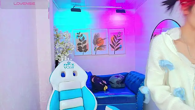 Dafne huges online show from 11.04.25