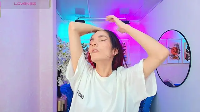 Dafne huges online show from 11.05.25