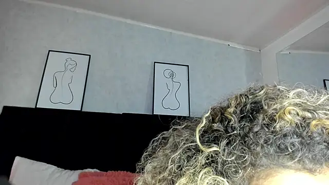 Snapshot of Katti_Barrera chatting on 02.21.25 Katti Barrera online show from 02.21.25