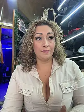 Snapshot of Katti_Barrera chatting on 07.06.26 Katti Barrera online show from 07.06.26