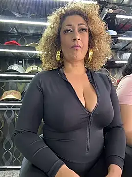 Snapshot of Katti_Barrera chatting on 07.07.26 Katti Barrera online show from 07.07.26